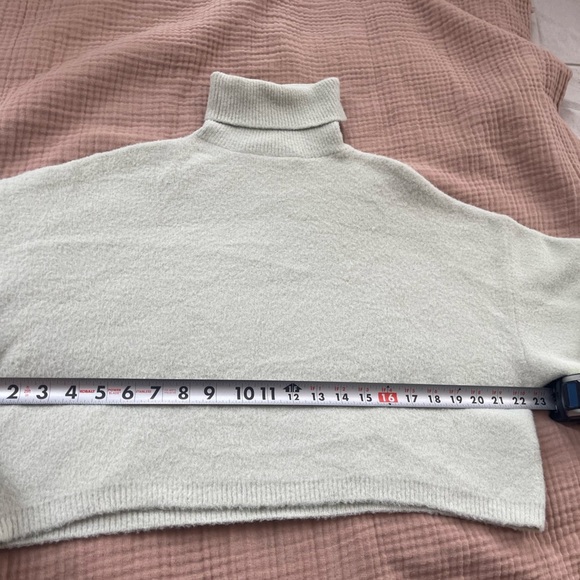 Bershka turtle neck sweater - Picture 3 of 8